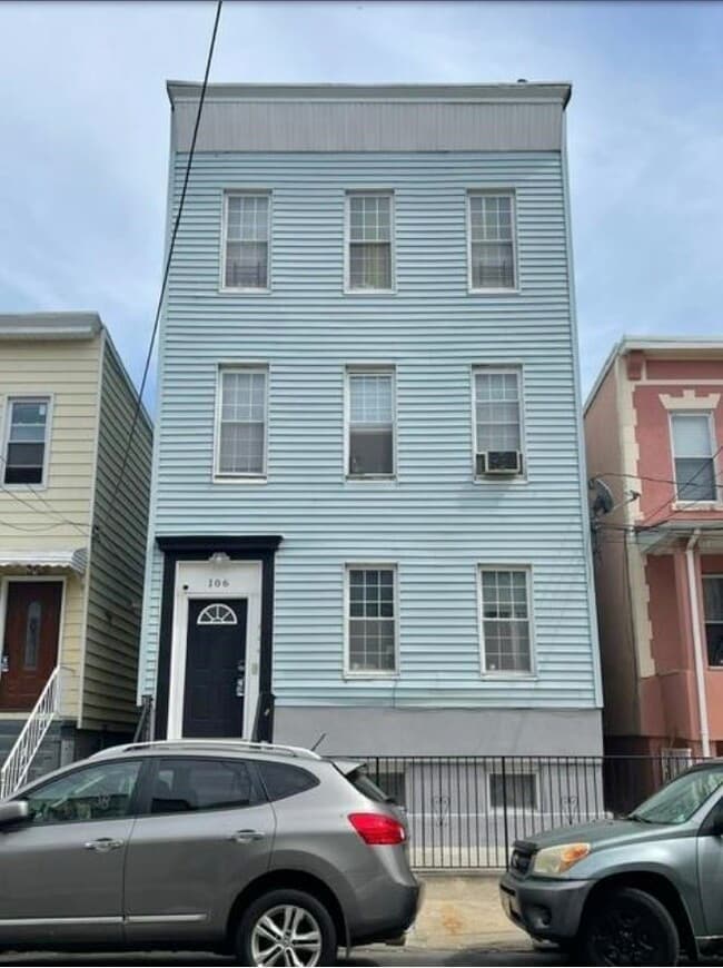 Building Photo - 106 Sherman Ave
