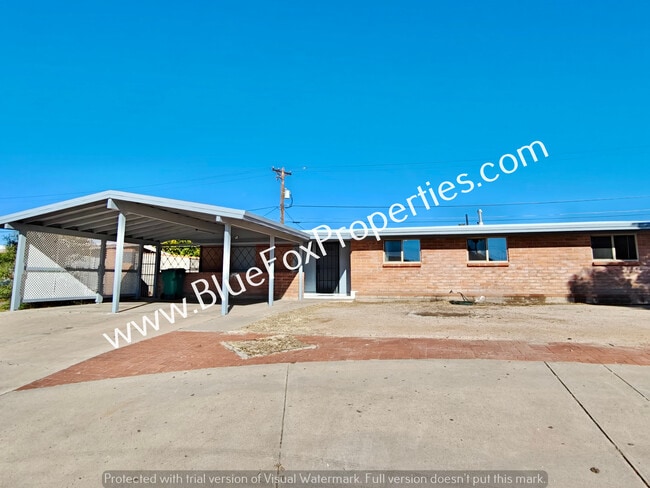 Primary Photo - 3310 W Calle Toronja