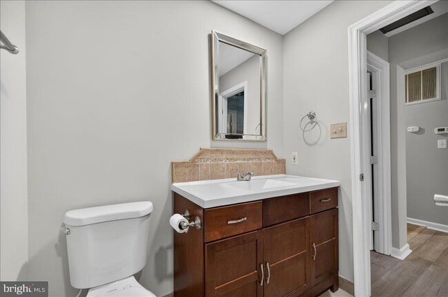 Building Photo - 16294 Taconic Cir