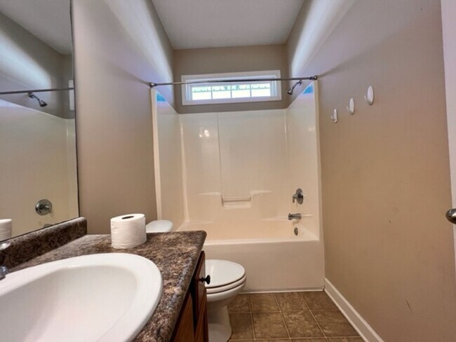 Building Photo - Welcome to The Enclave at Oak Crest!