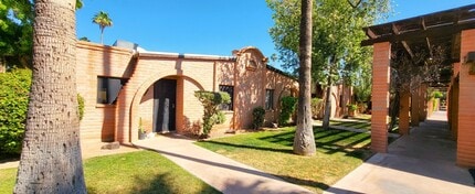 Building Photo - LOVELY CENTRAL PHOENIX TOWNHOME READY TO RENT!!!