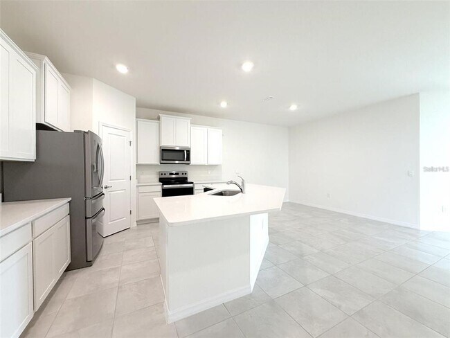 Building Photo - 4730 NW 39th St Rd