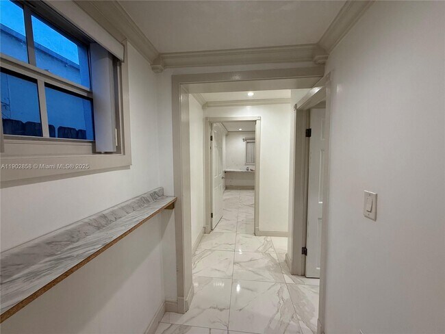 Building Photo - 1490 NW 34th St