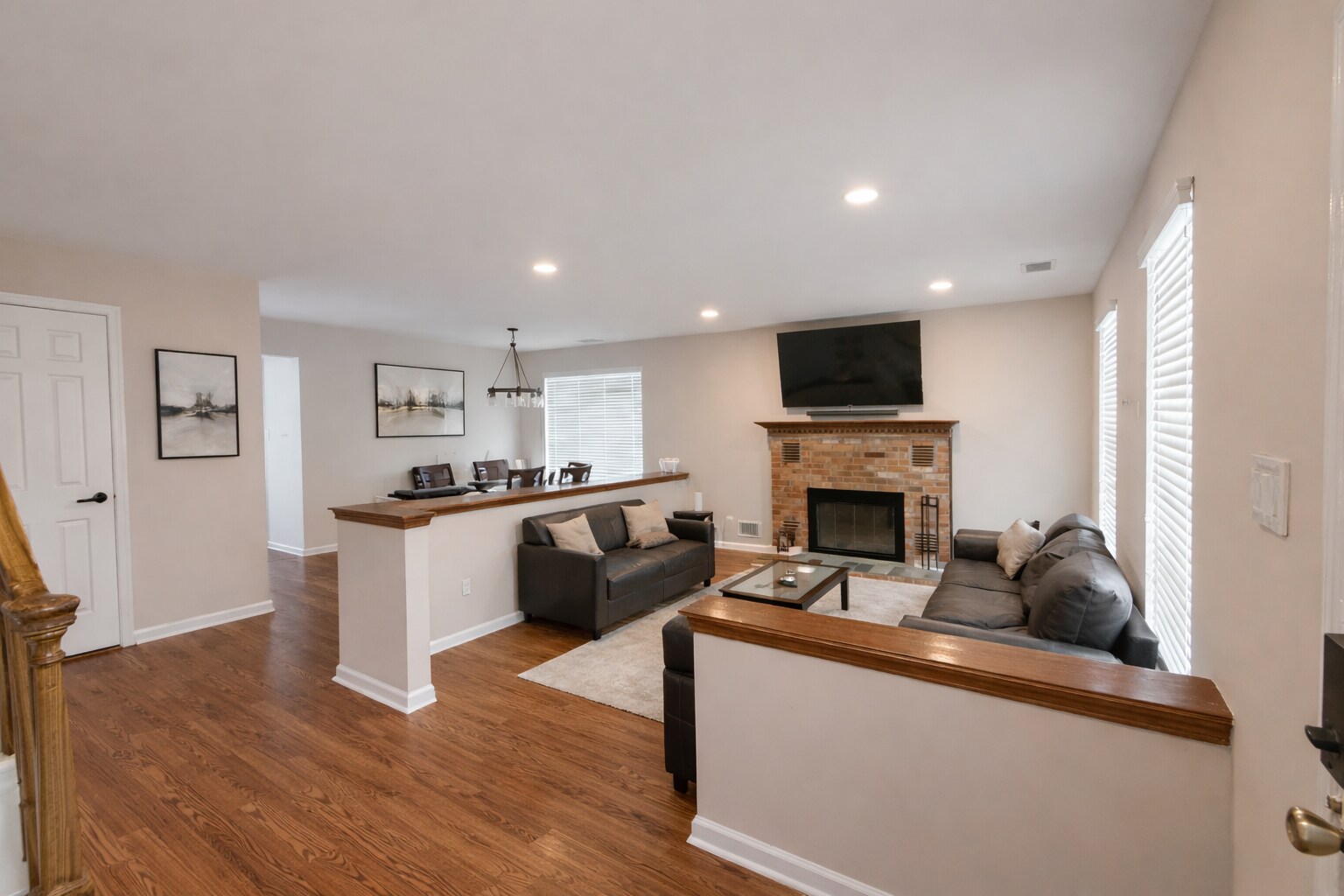 Building Photo - 230 Perth Hill Ct