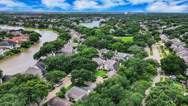 Building Photo - 1023 Oyster Bay Dr