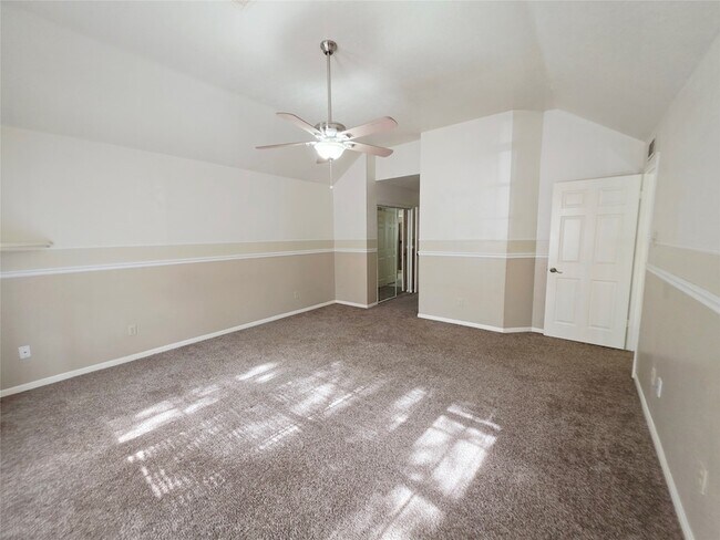 Building Photo - 10306 Jockey Club Dr