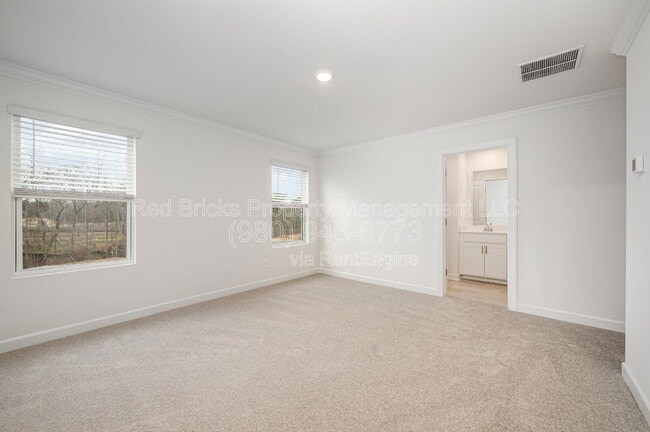 Building Photo - 8033 Hidden Spgs Trl