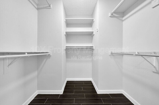 Building Photo - 96 Chenango Dr