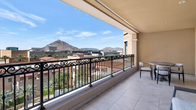 Building Photo - 7181 E Camelback Rd
