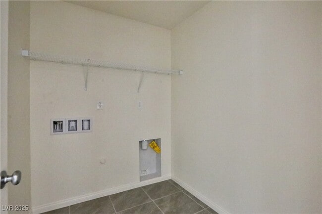 Building Photo - 3464 Covilha Ln