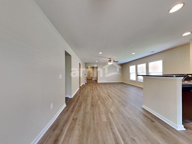 Building Photo - 1100 Briar Rose Ln