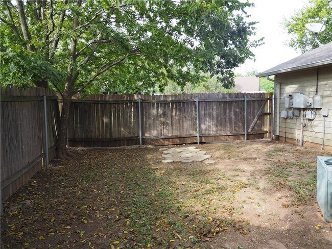 Building Photo - 7808 West Gate Blvd