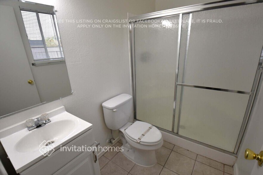 Building Photo - 3623 N 87th Ave