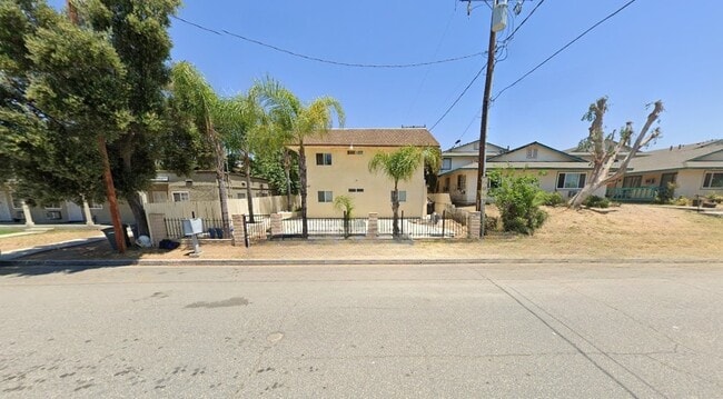 Primary Photo - 607 Limited St