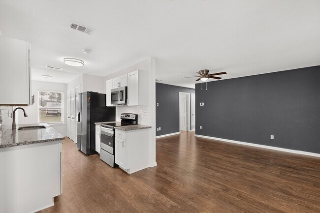 Building Photo - 10332 Grabbs Ln