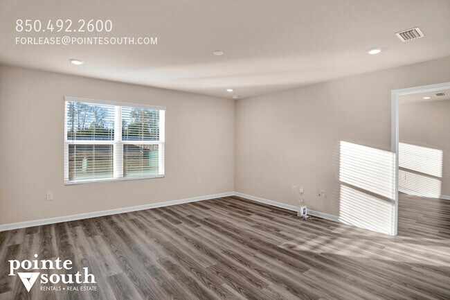 Building Photo - 32038 Lyon Rd