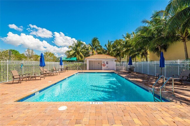 Building Photo - 6331 Landings Terrace
