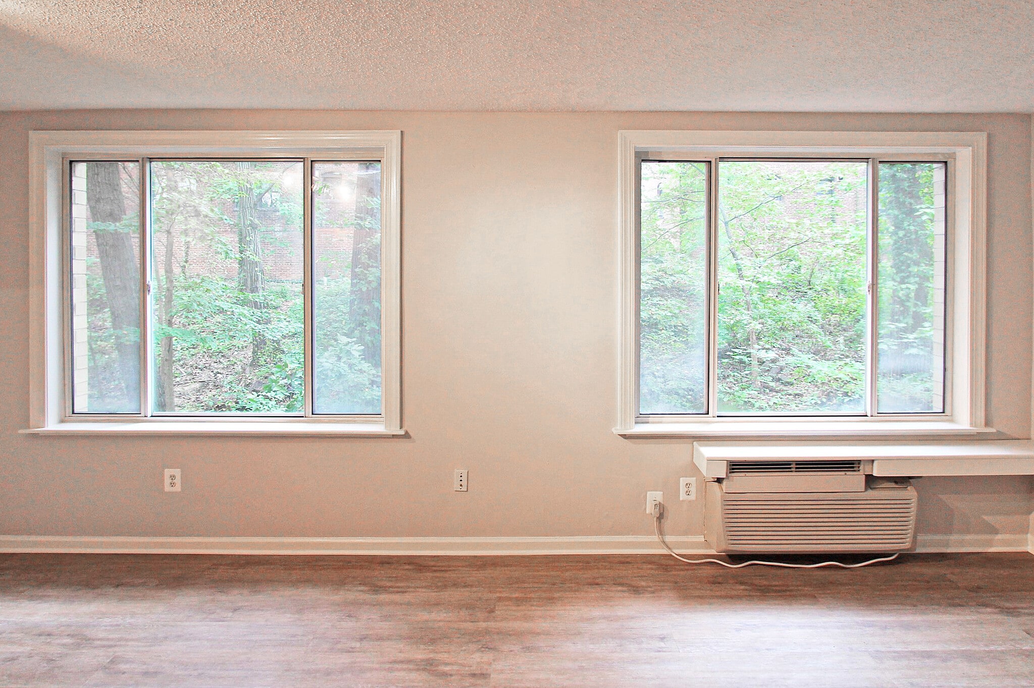 Building Photo - 1730 Arlington Blvd