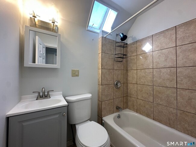 Building Photo - 181 Park St