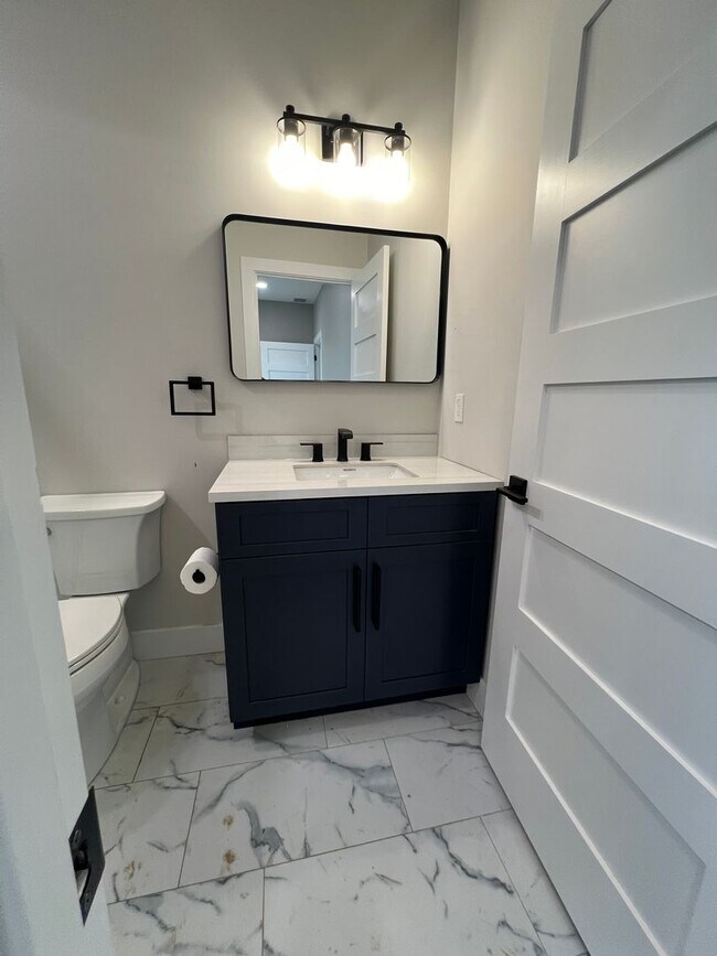 Building Photo - 2232 S 11th St