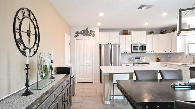 Building Photo - 10509 Carloway Hills Dr