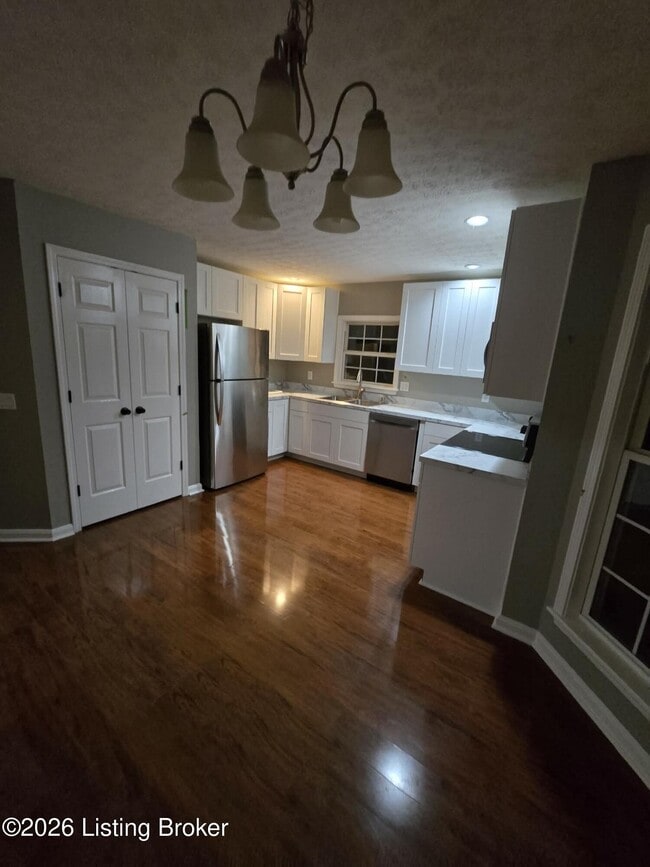 Building Photo - 6408 Mossy Oaks Dr