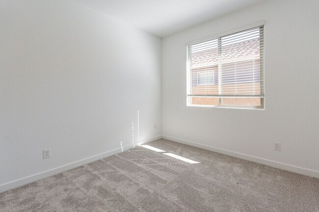 Building Photo - Modern Elegance in the Heart of Asante – L...
