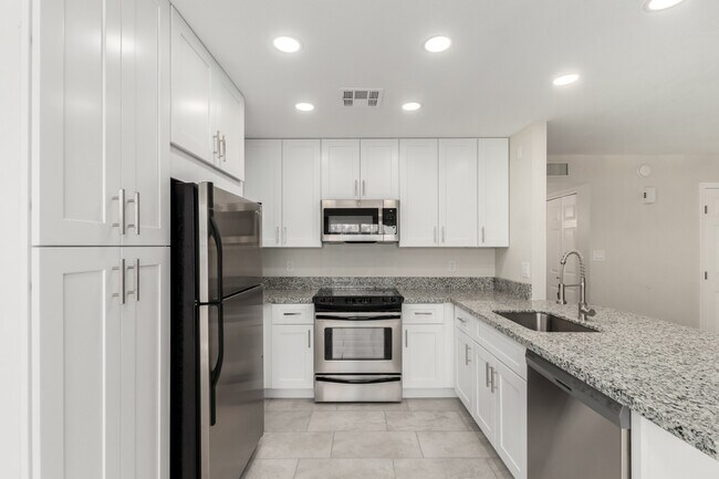 Building Photo - Home for rent in Scottsdale!