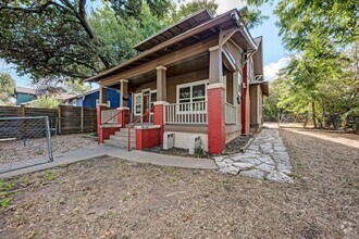 Building Photo - amazing house renovated perfectly.  blocks...