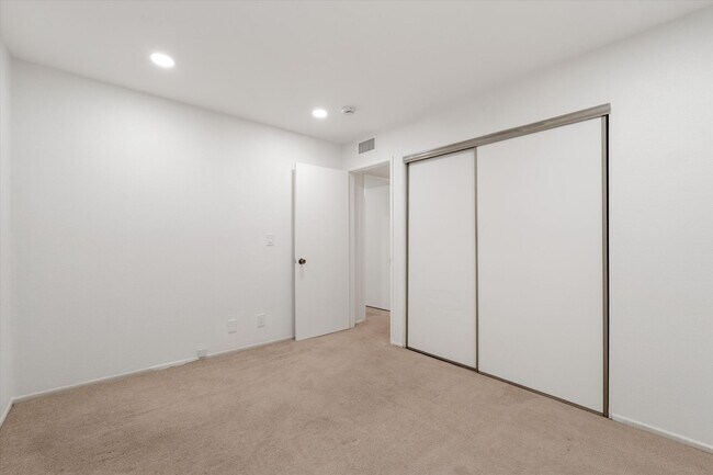 Building Photo - 4141 Via Marisol