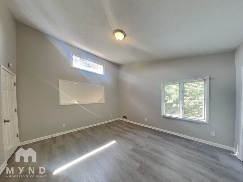 Building Photo - 2616 Fieldstone View Ln SE