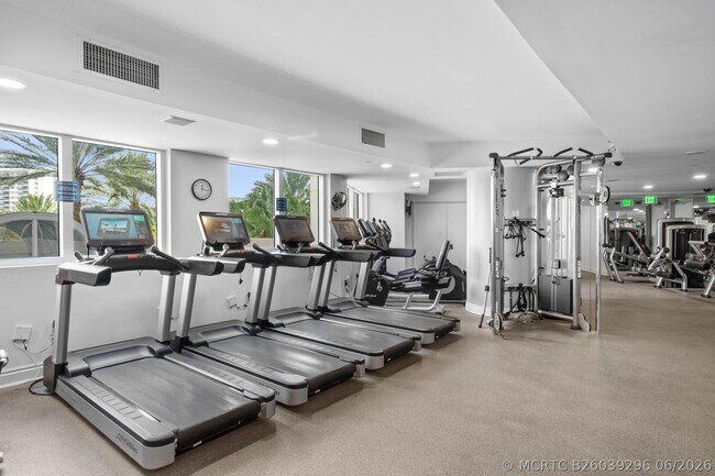 Building Photo - 3200 N Ocean Blvd