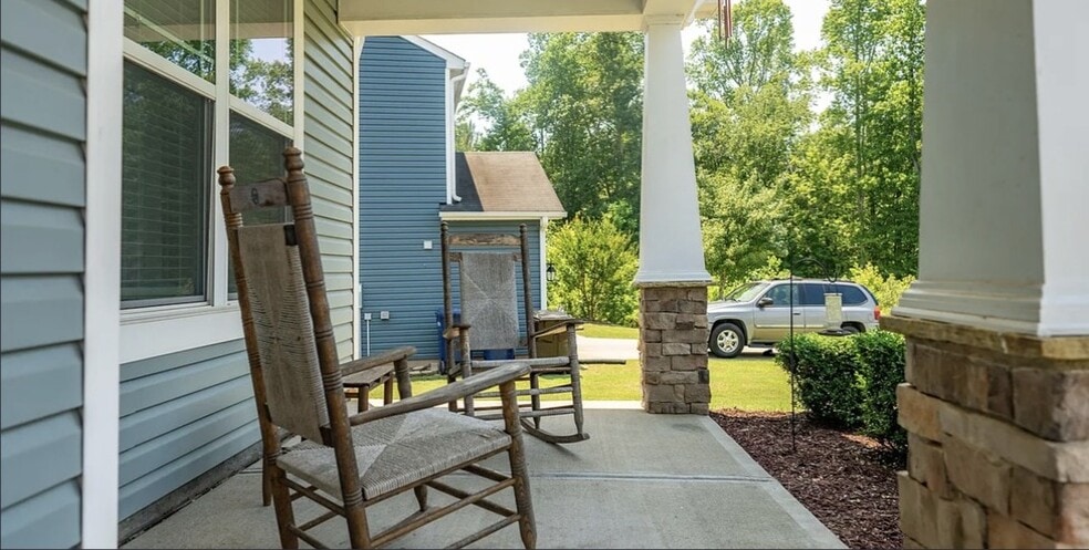 Building Photo - 909 Amanda Dr