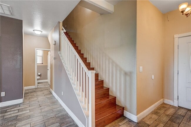 Building Photo - 5674 Diamond Palm Ct