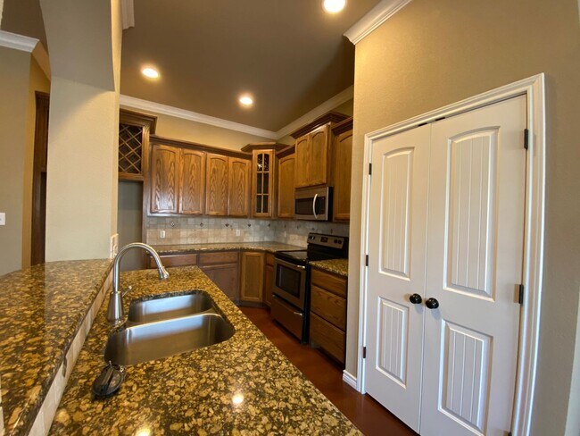 Building Photo - 3053 Andalusian Ln
