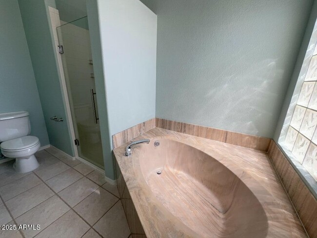 Building Photo - 3876 Camino del Vara