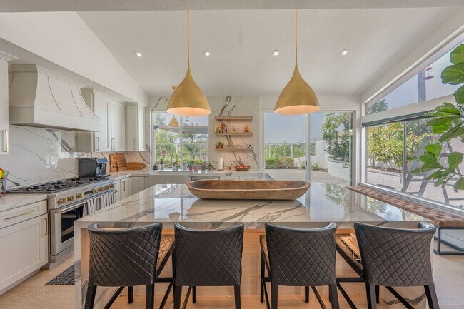 Building Photo - 8 Vistamar, Laguna Niguel