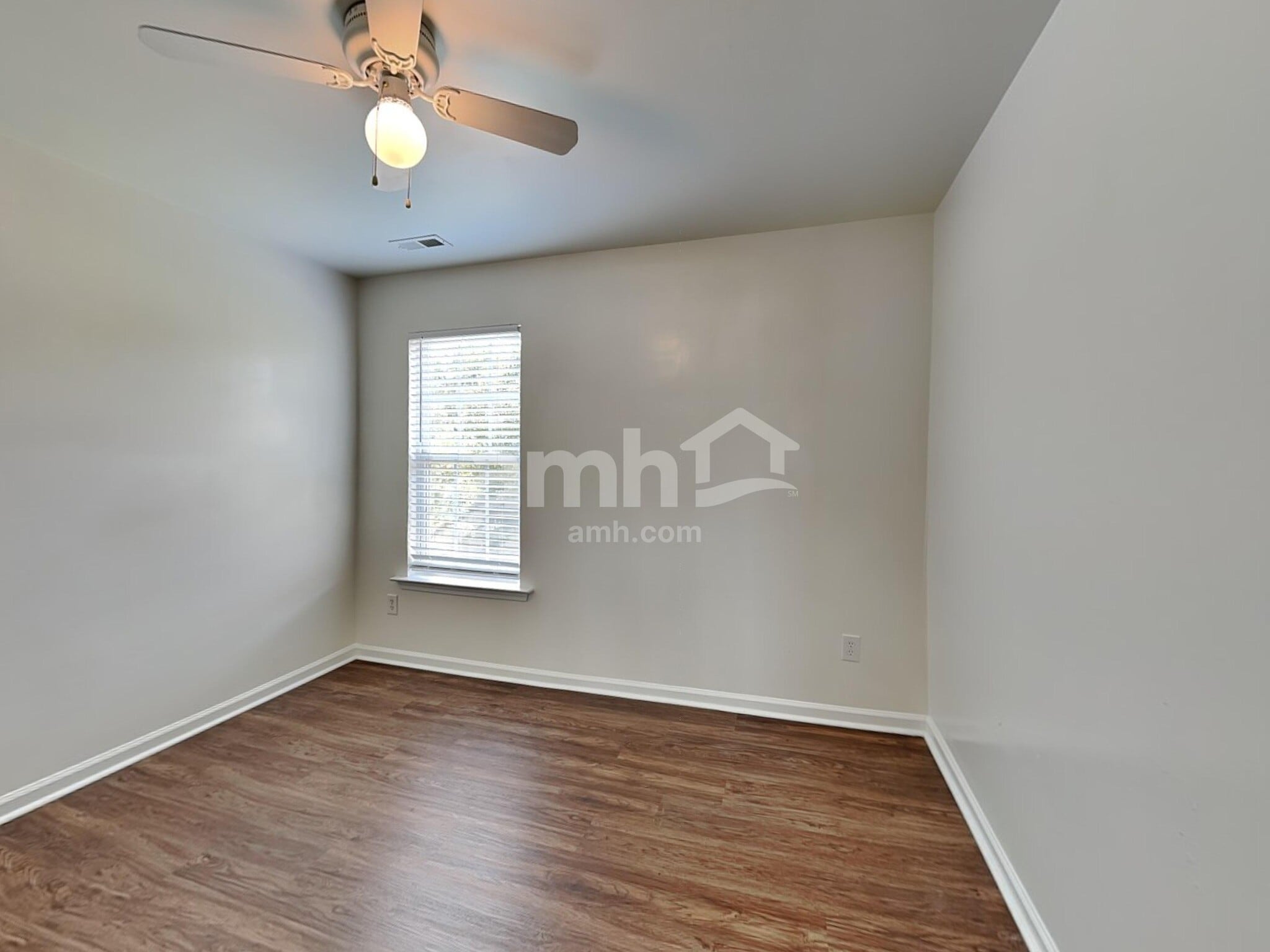 Building Photo - 1438 Pleasant Garden Ln