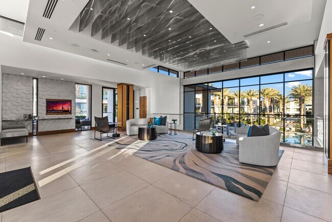 Building Photo - 6587 N Palmeraie Blvd