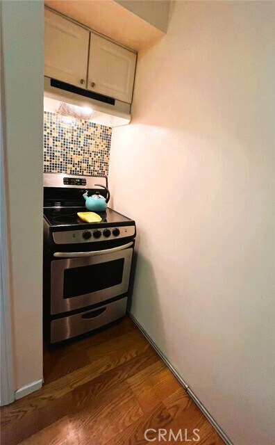 Building Photo - 583 Calle Abronia S