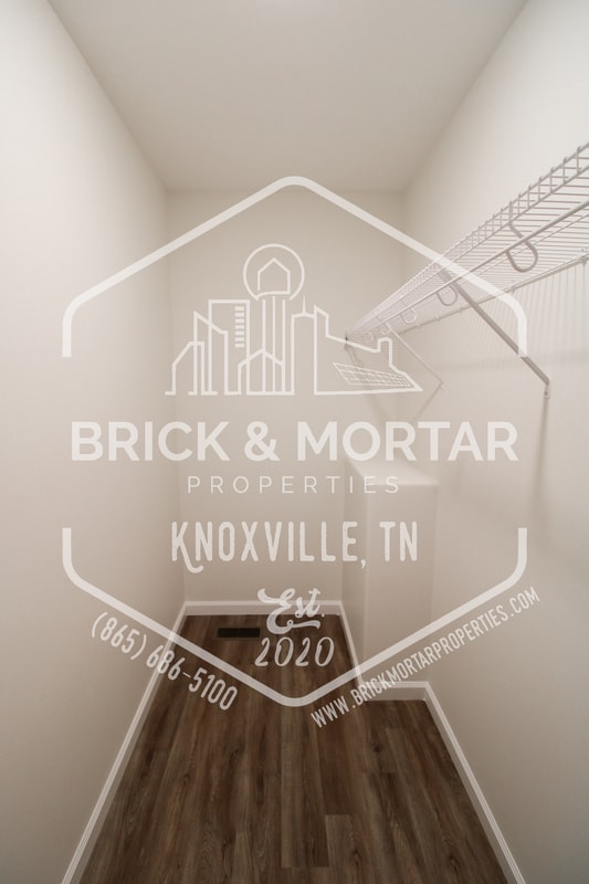 Building Photo - 4819 McCloud Rd