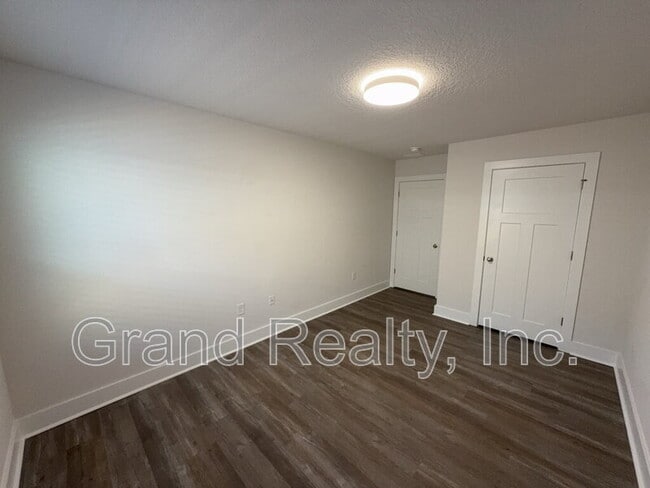 Building Photo - 4871 Snipe Rd