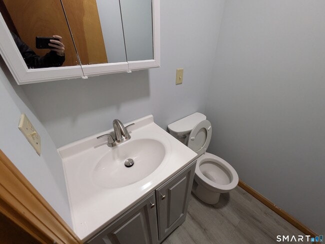 Building Photo - 998 Campbell Ave