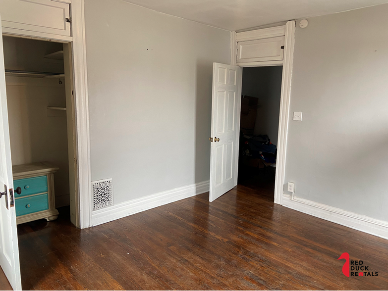 Bed 1 - 1109 Brown St