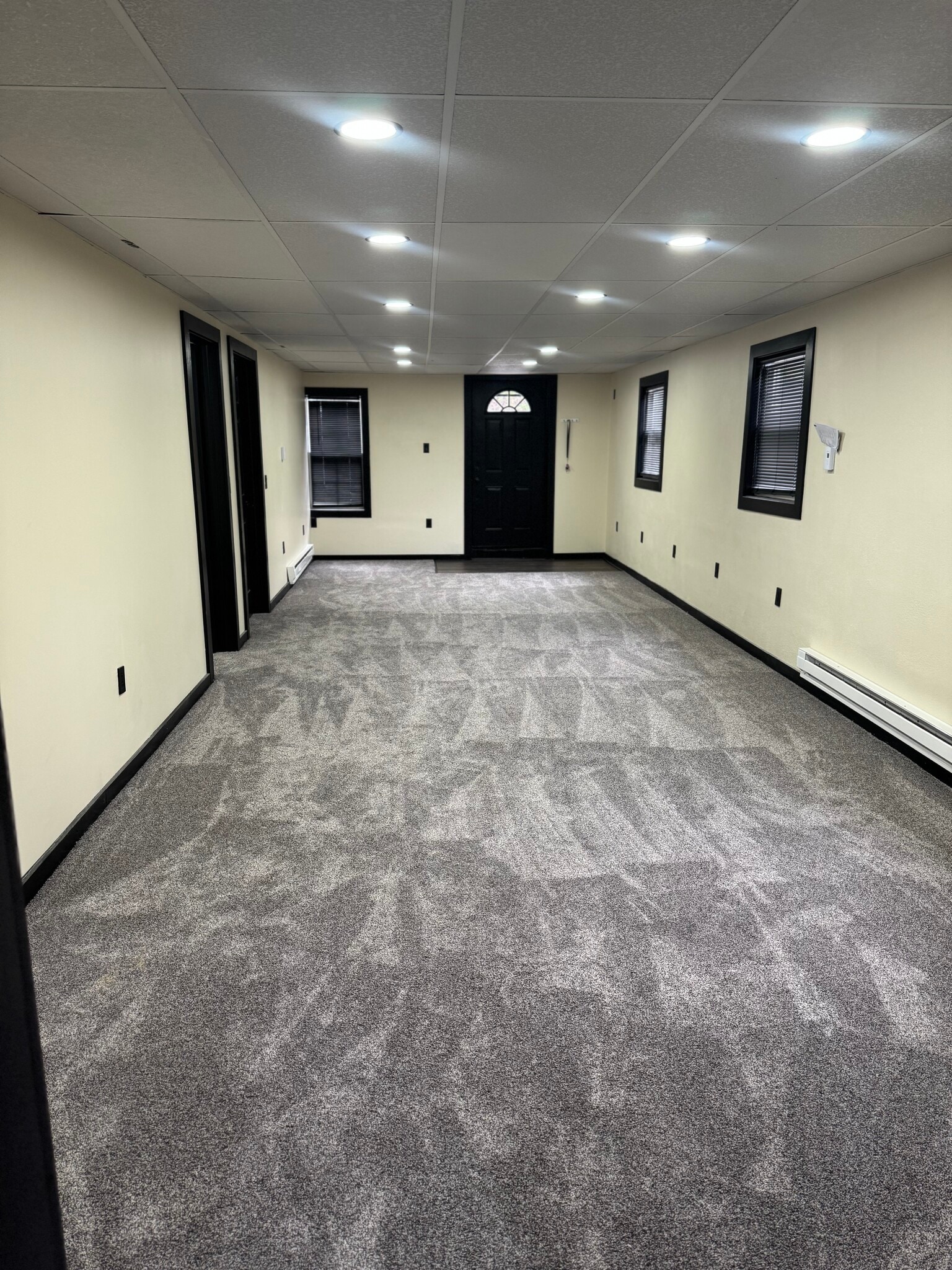 Building Photo - 1548 Island Ave