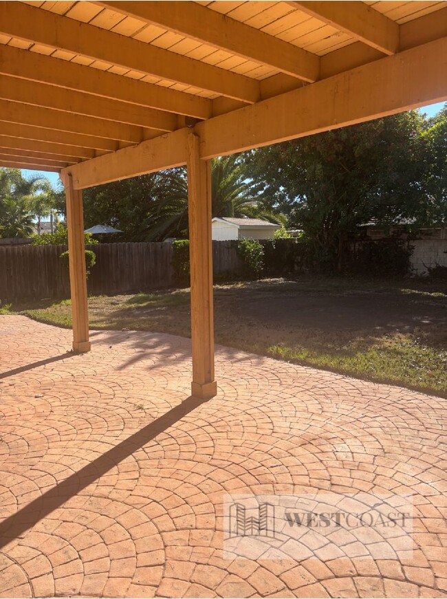 Building Photo - Charming Two-Story Home in Oceanside's Nor...