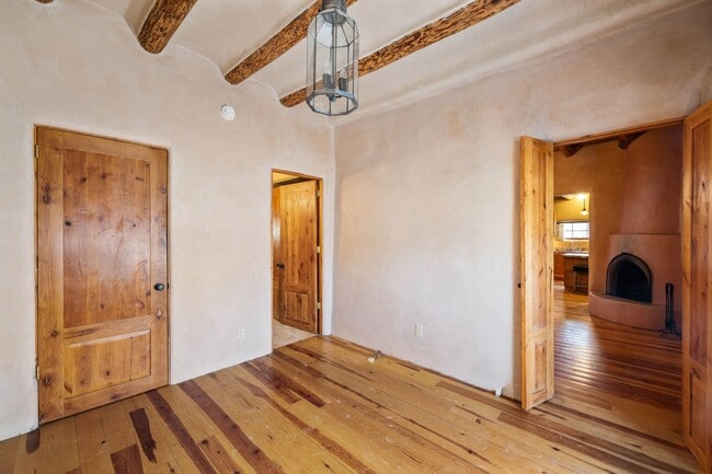 Building Photo - Santa Fe Charm in the Historic Guadalupe D...