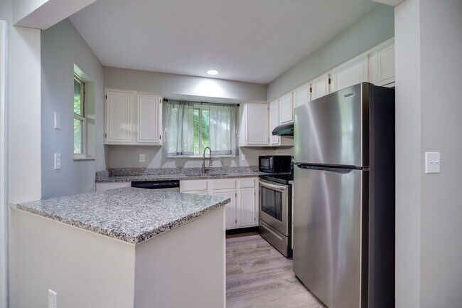 Building Photo - 1540 Spinnaker Way