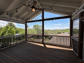 Building Photo - Central AVL - Custom Built, Made for Enter...