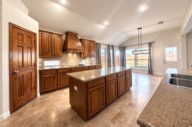 Building Photo - 7236 Tolosa